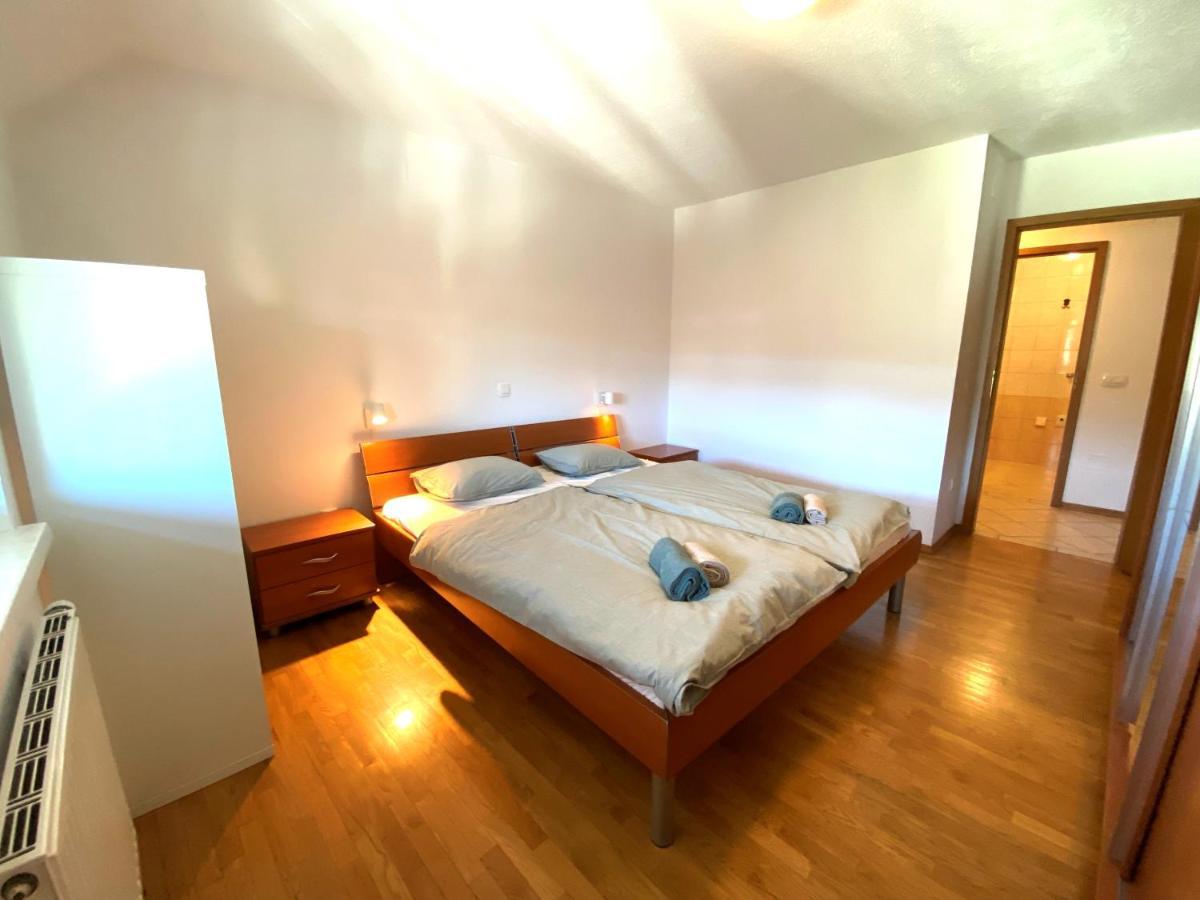Apartment Above Lake Блед Экстерьер фото