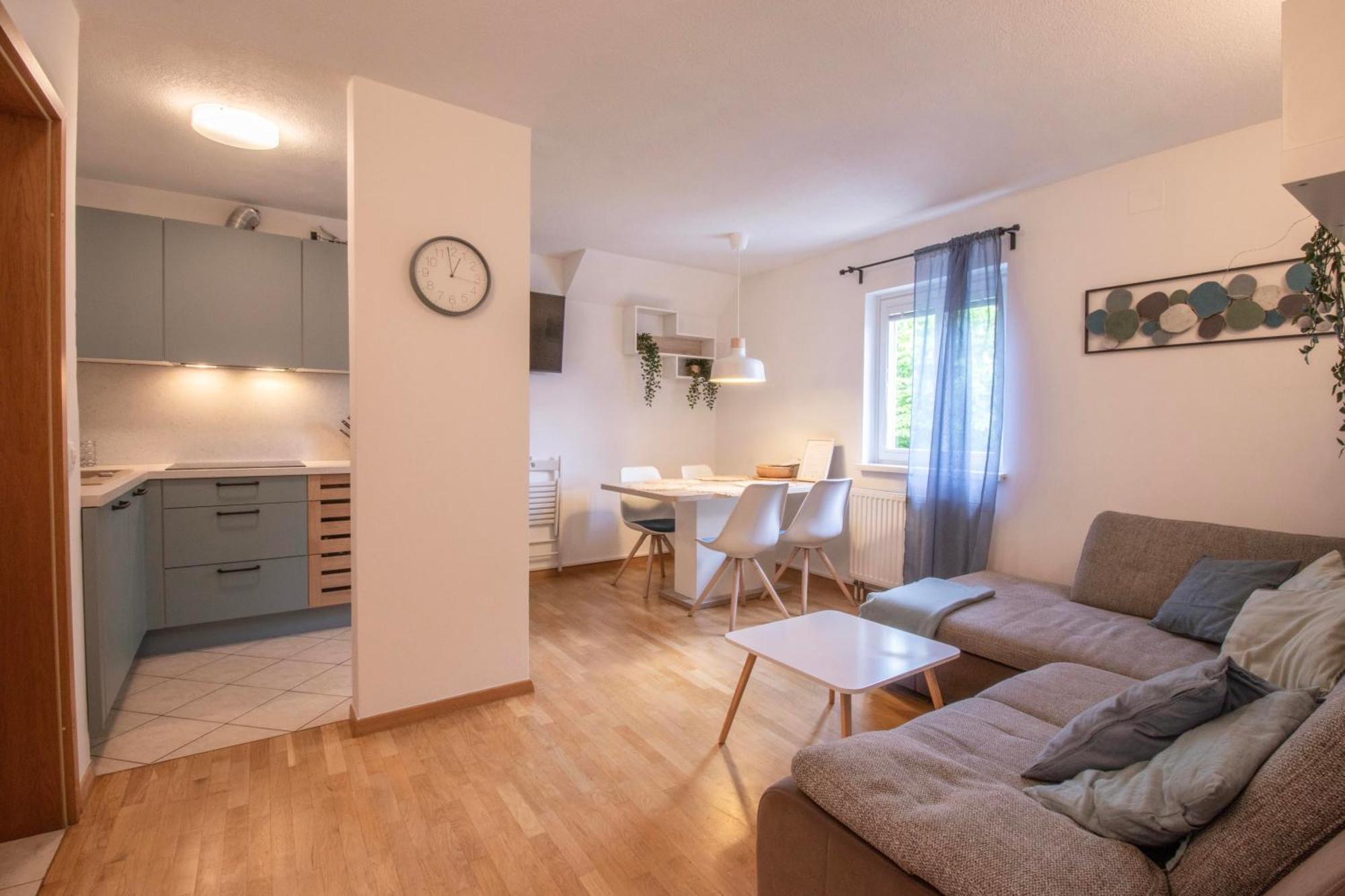 Apartment Above Lake Блед Экстерьер фото