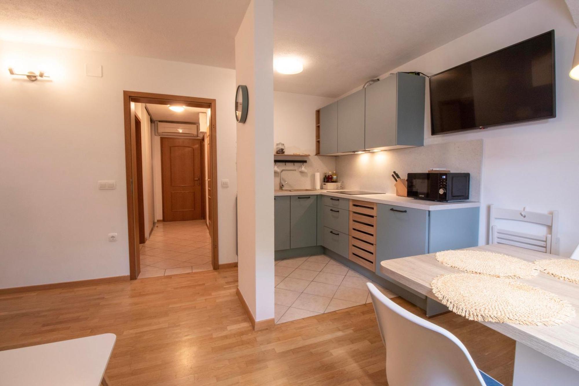 Apartment Above Lake Блед Экстерьер фото